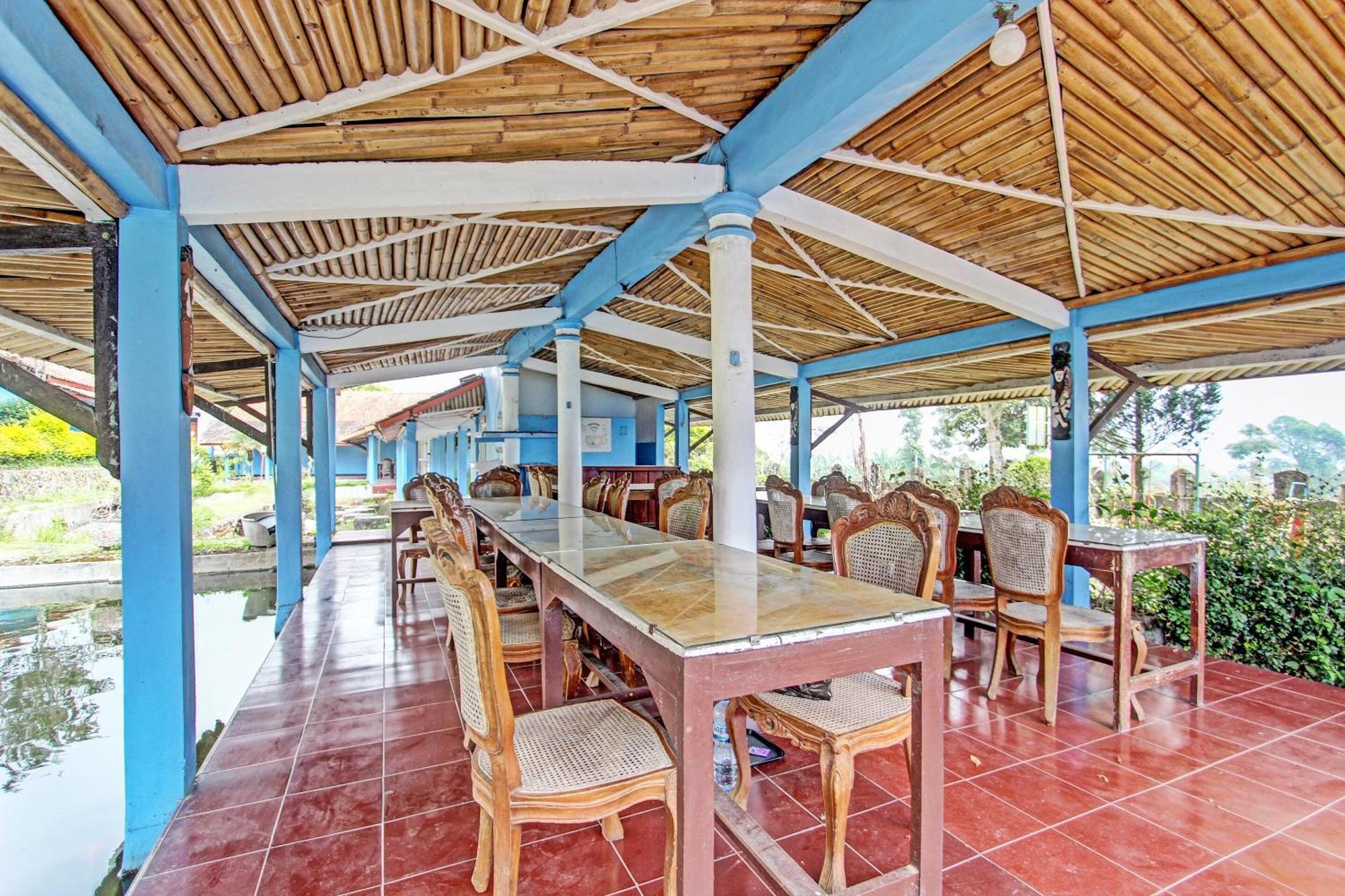 Capital O 91644 Loka Hause Hotel Salatiga Exterior photo